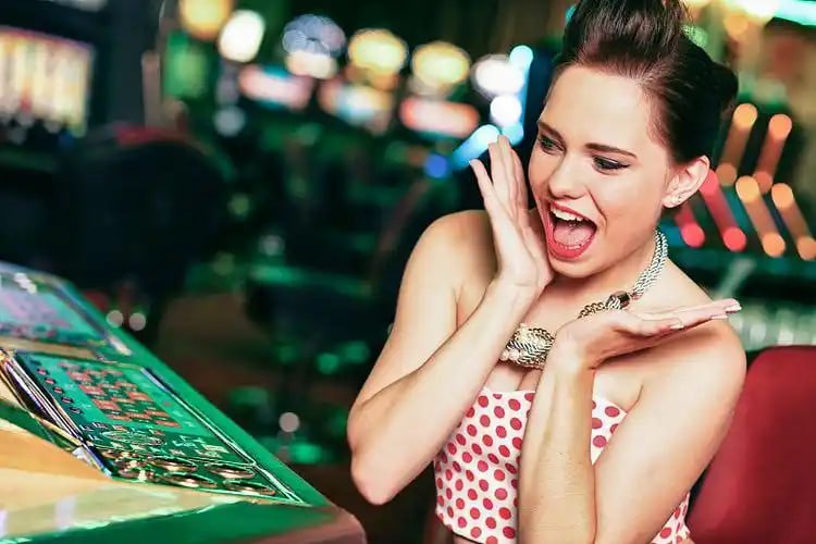 yt31 com Myanmar အွန်လိုင်း ကတ်ဂိမ်း Baccarat Poker Dragon Tiger MMK